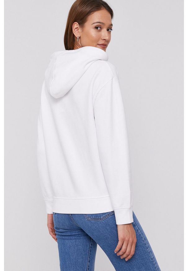 Levi's® - Levi's Bluza damska kolor biały z kapturem z nadrukiem. Okazja: na spotkanie biznesowe, na co dzień. Typ kołnierza: kaptur. Kolor: biały. Długość rękawa: długi rękaw. Długość: długie. Wzór: nadruk. Styl: casual, biznesowy
