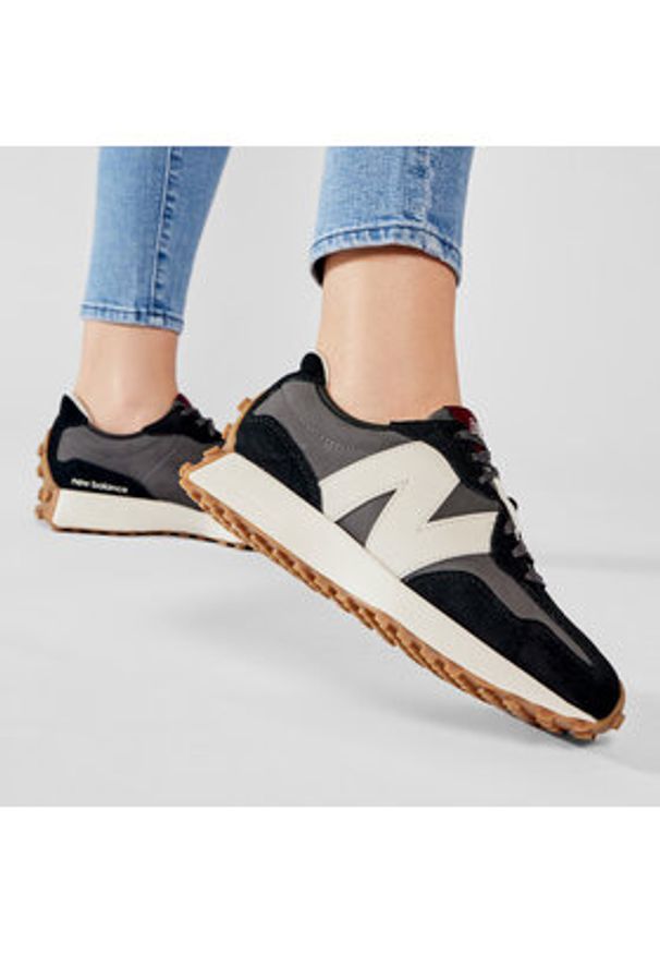 New Balance Sneakersy WS327KC Czarny. Kolor: czarny. Materiał: zamsz, skóra