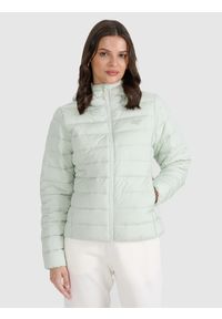 4f - 4F Kurtka puchowa z wypełnieniem syntetycznym damska - miętowa XS. Okazja: na co dzień. Typ kołnierza: kaptur, kołnierzyk stójkowy. Kolor: zielony. Materiał: puch, syntetyk. Długość: długie. Styl: sportowy, klasyczny, casual #1