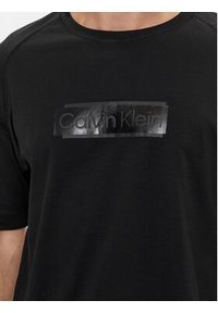 Calvin Klein T-Shirt Festive Logo K10K112202 Czarny Regular Fit. Kolor: czarny. Materiał: bawełna #4