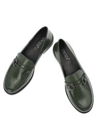 Zielone Półbuty Vinceza Eleganckie Obuwie Damskie. Okazja: na co dzień. Zapięcie: sprzączka. Kolor: zielony. Materiał: skóra. Szerokość cholewki: normalna. Obcas: na obcasie. Styl: elegancki. Wysokość obcasa: średni #5