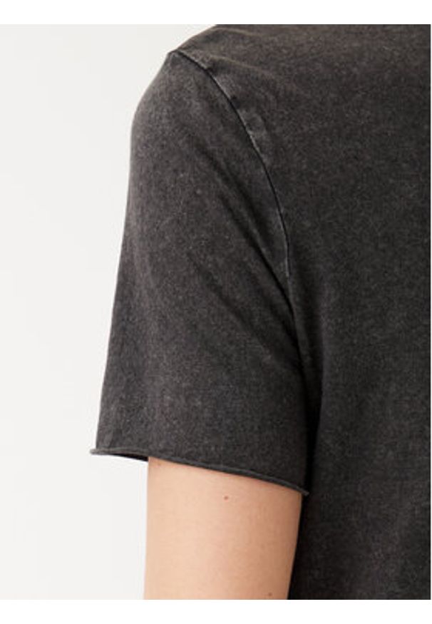 only - ONLY T-Shirt Lucy 15307412 Czarny Regular Fit. Kolor: czarny. Materiał: bawełna