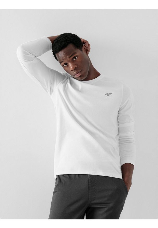 4f - Longsleeve regular gładki męski. Okazja: na co dzień. Kolor: biały. Materiał: materiał. Długość rękawa: długi rękaw. Wzór: gładki. Styl: casual