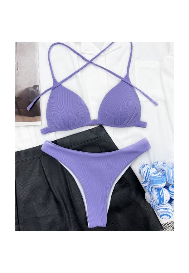 Intica - Bikini z figami na plażę i basen Luissa. Kolor: fioletowy. Materiał: materiał. Wzór: gładki