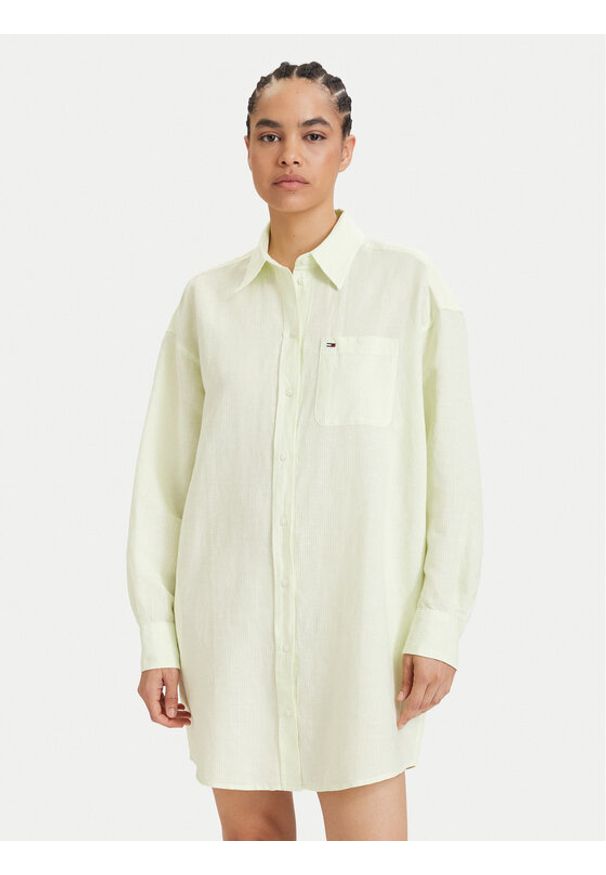 Tommy Jeans Sukienka koszulowa DW0DW22344 Zielony jasny Relaxed Fit. Kolor: zielony. Materiał: len. Typ sukienki: koszulowe