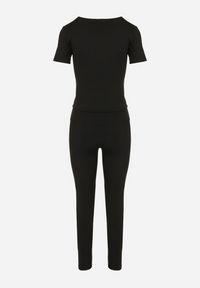 Born2be - Czarny Komplet Sportowy Legginsy i Dopasowany T-shirt Silendria. Kolor: czarny