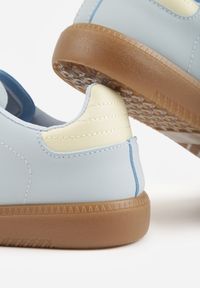 Born2be - Granatowe Płaskie Sneakersy Ozdobione Paskami Glaria. Okazja: na co dzień. Zapięcie: pasek. Kolor: niebieski. Materiał: jeans. Wzór: aplikacja #9