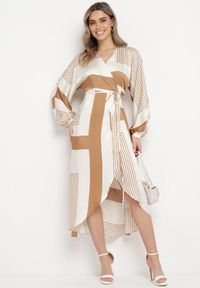 Born2be - Beżowa Sukienka Kopertowa Kimono z Geometrycznym Wzorem i Wiązanym Paskiem Klerossa. Kolor: beżowy. Materiał: materiał. Długość rękawa: długi rękaw. Wzór: geometria. Typ sukienki: kopertowe #2