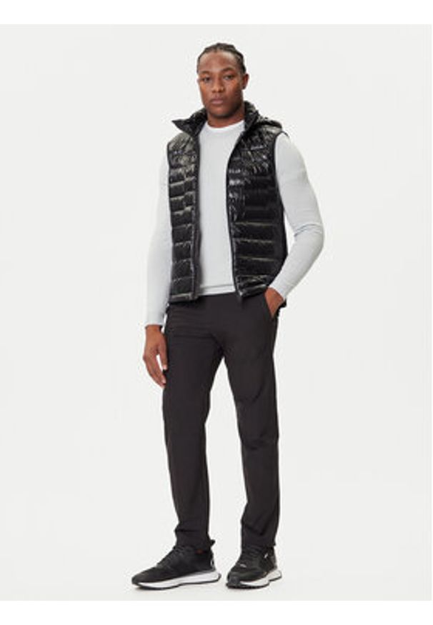 BOSS Bezrękawnik Hypelite 50541303 Czarny Regular Fit. Kolor: czarny. Materiał: syntetyk. Długość rękawa: bez rękawów