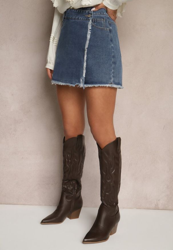 Renee - Granatowe Bawełniane Jeansowe Spódnico-Spodenki High Waist o Asymetrycznym Kroju Alwiwi. Okazja: na co dzień. Stan: podwyższony. Kolor: niebieski. Materiał: jeans, bawełna. Styl: elegancki, casual