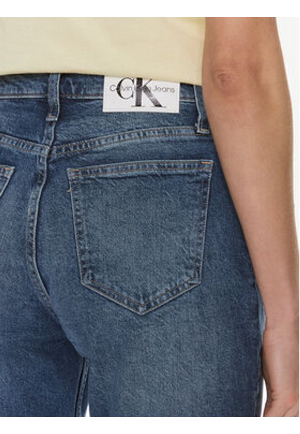 Calvin Klein Jeans Jeansy J20J222151 Niebieski Mom Fit. Kolor: niebieski