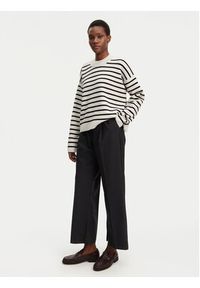 AMI PARIS - AMI Paris Sweter UKS036.KN0041 Szary Relaxed Fit. Kolor: szary. Materiał: bawełna #5