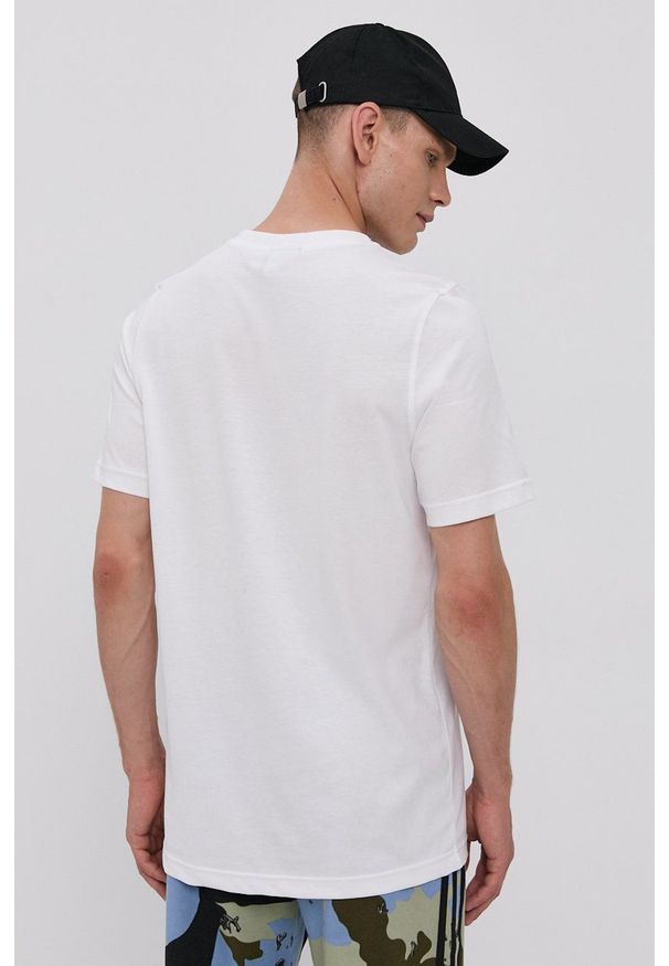 adidas Originals - T-shirt. Okazja: na co dzień. Kolor: biały. Wzór: nadruk. Styl: casual