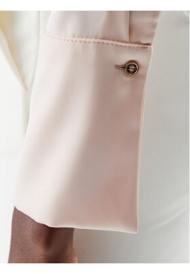 Rinascimento Bluzka CFC0122613003 Różowy Regular Fit. Kolor: różowy. Materiał: syntetyk