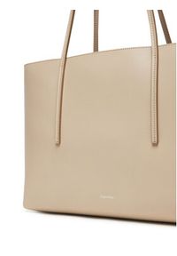 Calvin Klein Torebka Foil Logo Tote W/Pouch LV04F3274G Beżowy. Kolor: beżowy. Materiał: skórzane #4