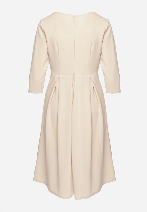 Born2be - Beżowa Rozkloszowana Sukienka z Rękawem 3/4 Nomiel. Okazja: na co dzień, na spotkanie biznesowe. Typ kołnierza: dekolt w kształcie V. Kolor: beżowy. Typ sukienki: rozkloszowane. Styl: casual, klasyczny, elegancki, biznesowy