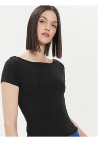 Gina Tricot T-Shirt 21319 Czarny Slim Fit. Kolor: czarny. Materiał: wiskoza #4