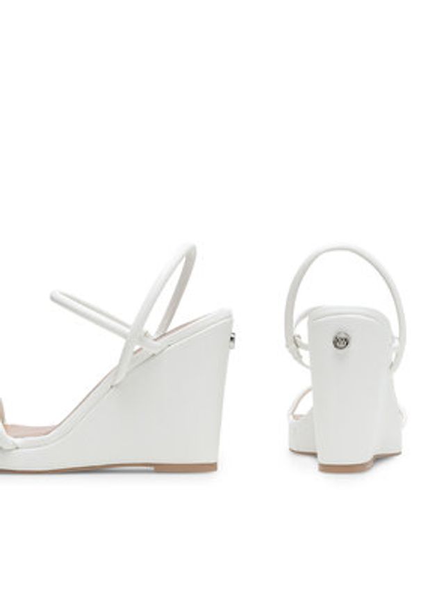Nine West Sandały WFA2624-1 Biały. Kolor: biały. Materiał: skóra