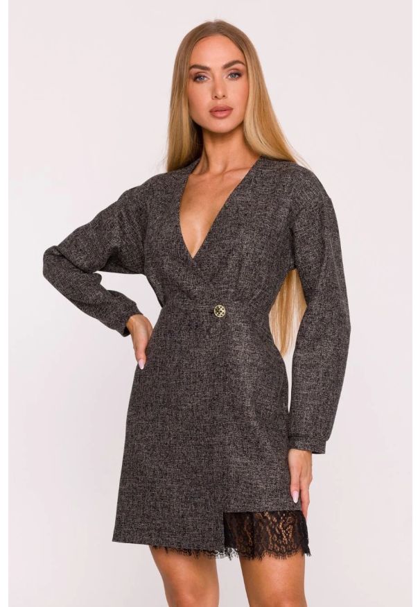 MOE - Elegancka sukienka tweedowa trapezowa kopertowa czarna. Okazja: na randkę, na imprezę. Typ kołnierza: dekolt kopertowy, dekolt w kształcie V. Kolor: czerwony, szary, czarny. Materiał: poliester, koronka, dzianina, tkanina. Długość rękawa: długi rękaw. Typ sukienki: kopertowe, trapezowe. Styl: elegancki. Długość: mini