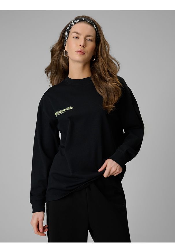 4f - 4F Longsleeve regular z nadrukiem damski - czarny M. Okazja: na co dzień. Kolor: czarny. Materiał: dzianina, skóra, materiał, bawełna. Długość rękawa: długi rękaw. Długość: krótkie. Wzór: nadruk. Styl: casual, klasyczny