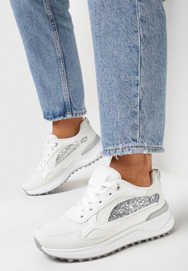 Born2be - Białe Sneakersy z Siateczkowym Noskiem i Cekinami Nalieva. Kolor: biały