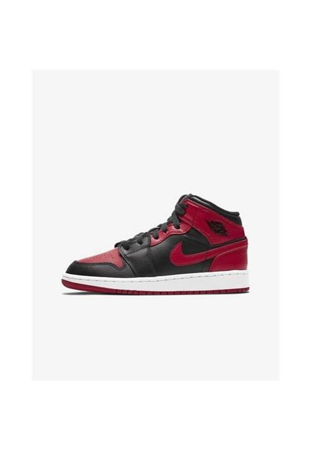 Buty koszykarskie dla dzieci Nike Jordan 1 Mid Banned 2020 GS. Zapięcie: sznurówki. Kolor: wielokolorowy. Materiał: materiał. Szerokość cholewki: normalna. Sport: koszykówka