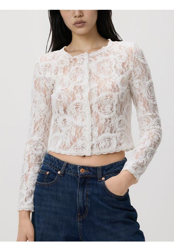 Reserved - Koronkowa marynarka z haftem - biały. Kolor: biały. Materiał: koronka. Wzór: haft