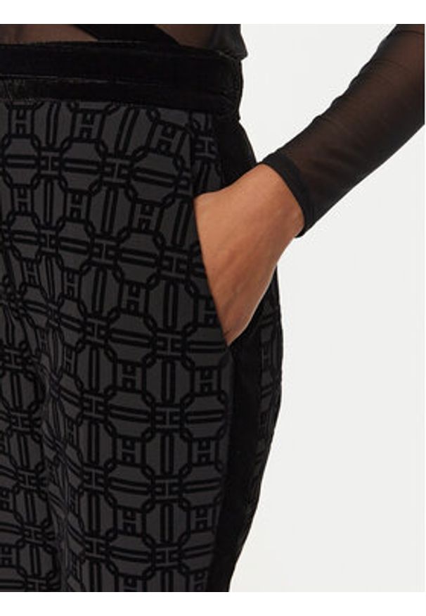 Elisabetta Franchi Spodnie materiałowe PA-051-47E2-V430 Czarny Regular Fit. Kolor: czarny. Materiał: syntetyk