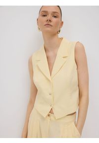 Reserved - Kamizelka z dodatkiem lnu - jasnożółty. Kolor: żółty. Materiał: len