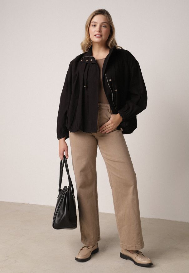 Born2be - Czarna Przejściowa Kurtka Bombka Oversize z Bawełny i Wiskozy Effinue. Okazja: na spacer, na co dzień. Kolor: czarny. Materiał: wiskoza, bawełna. Styl: casual