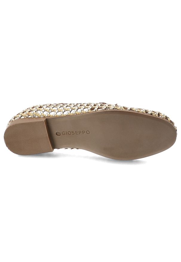 Hot Potatoes by Gioseppo - Baleriny damskie Gioseppo, płaski obcas wsuwany fason klasyczny mokasyn zamknięty nosek pleciona cholewka ażurowa struktura lekka konstrukcja, srebrn. Okazja: na spacer. Kolor: srebrny. Szerokość cholewki: normalna. Wzór: ażurowy. Sezon: lato. Obcas: na obcasie. Styl: klasyczny. Wysokość obcasa: niski