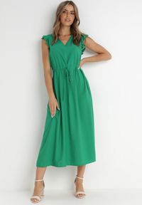 Born2be - Zielona Sukienka z Wiskozy Yorgebius. Kolor: zielony. Materiał: wiskoza. Wzór: aplikacja. Typ sukienki: rozkloszowane. Styl: wizytowy, klasyczny. Długość: midi