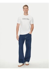 Calvin Klein T-Shirt Double Logo K10K114149 Biały Regular Fit. Kolor: biały. Materiał: bawełna
