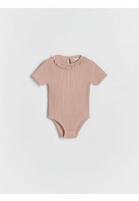 Reserved - Bawełniane body - beżowy. Kolor: beżowy. Materiał: bawełna #1