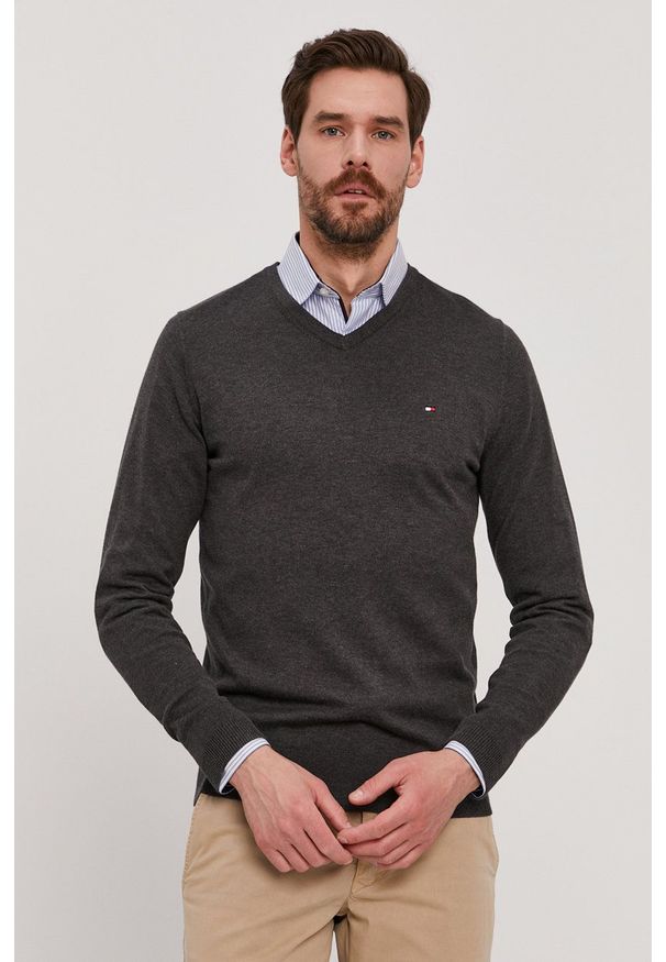 TOMMY HILFIGER - Tommy Hilfiger - Sweter. Okazja: na co dzień. Kolor: szary. Materiał: dzianina. Styl: casual