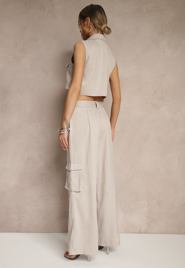 Renee - Jasnobeżowy Komplet Koszulowa Kamizelka i Spodnie o Szerokim Kroju w Stylu Cargo Zibelle. Kolor: beżowy