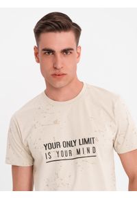 Ombre Clothing - T-shirt męski z nadrukiem i okrągłym dekoltem – kremowy V2 OM-TSFP-0187 - XXL. Okazja: na co dzień. Kolor: kremowy. Materiał: dzianina, materiał, bawełna. Długość rękawa: krótki rękaw. Długość: krótkie. Wzór: nadruk. Styl: sportowy, casual
