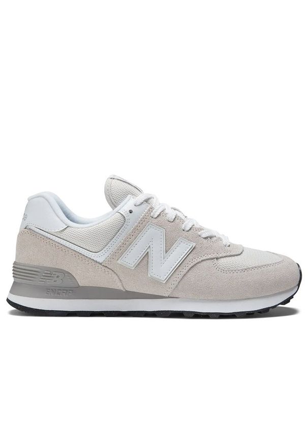 Buty New Balance ML574EVW - beżowe. Okazja: na co dzień. Kolor: beżowy. Materiał: zamsz, guma, skóra. Szerokość cholewki: normalna. Model: New Balance 574