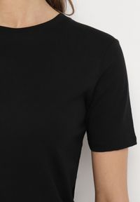 Born2be - Czarny Klasyczny T-shirt Bawełniany z Krótkim Rękawem Ismerina. Okazja: na co dzień, na spotkanie biznesowe. Kolor: czarny. Materiał: bawełna. Długość rękawa: krótki rękaw. Długość: krótkie. Styl: klasyczny #5