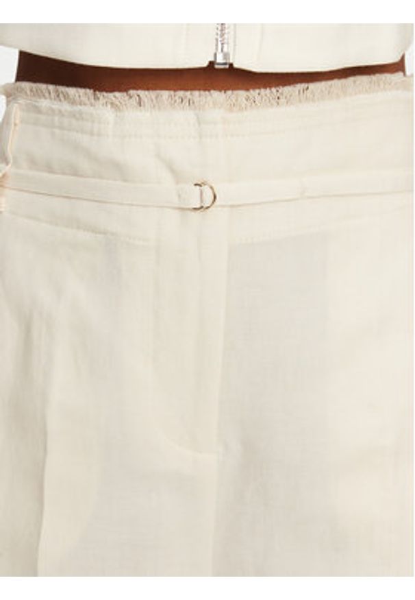 Patrizia Pepe Spodnie materiałowe 2P1659 A052 B823 Écru Regular Fit. Materiał: wiskoza