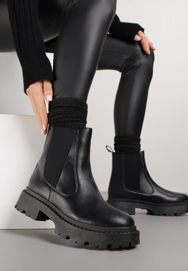 Born2be - Czarne Botki Sztyblety na Platformie Oppore. Okazja: na co dzień. Kolor: czarny. Materiał: jeans. Obcas: na platformie. Styl: elegancki, casual, rockowy, wizytowy. Wysokość obcasa: średni