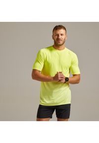 KIPRUN - Koszulka do biegania męska Kiprun Care. Kolor: żółty. Materiał: materiał, poliester, poliamid. Wzór: ze splotem #1