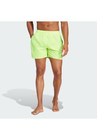Adidas - Szorty do pływania Solid CLX Short-Length. Kolor: czarny, wielokolorowy, żółty. Materiał: materiał