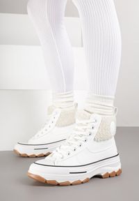Born2be - Białe Traperki Typu Trampki na Platformie z Futerkowymi Wstawkami Mialessia. Okazja: na co dzień. Kolor: biały. Materiał: jeans, skóra. Obcas: na platformie. Styl: casual, rockowy