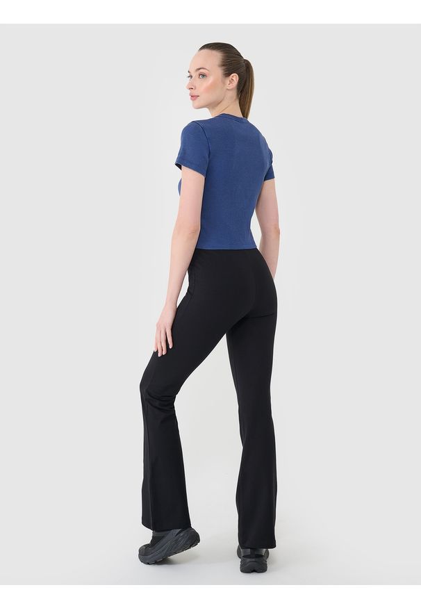 4f - 4F Legginsy z rozszerzanymi nogawkami damskie - czarne M. Okazja: na co dzień. Stan: podwyższony. Kolor: czarny. Materiał: guma, jersey, dzianina, materiał, bawełna, elastan. Długość: długie. Wzór: gładki, ze splotem, jednolity. Styl: sportowy, casual