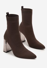 Born2be - Brązowe Botki Vices na Obcasie z Elastyczną Cholewką Falienne. Kolor: brązowy. Szerokość cholewki: normalna. Obcas: na obcasie. Styl: elegancki. Wysokość obcasa: średni #4