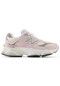 Buty dziecięce New Balance GC9060BE – różowe. Okazja: na co dzień, na uczelnię. Kolor: różowy. Materiał: zamsz, guma. Szerokość cholewki: normalna. Sport: turystyka piesza #1