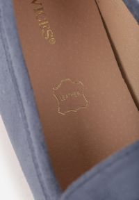 Born2be - Niebieskie Mokasyny Vices ze Skórzaną Wkładką i Ozdobną Aplikacją Delainora. Okazja: na co dzień, do pracy. Kolor: niebieski. Materiał: skóra. Wzór: aplikacja. Styl: casual, elegancki #8