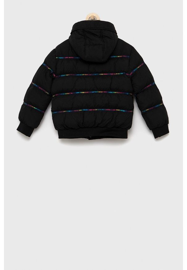 TOMMY HILFIGER - Tommy Hilfiger Kurtka dziecięca kolor czarny. Okazja: na co dzień. Kolor: czarny. Materiał: poliester, materiał. Wzór: gładki. Styl: casual