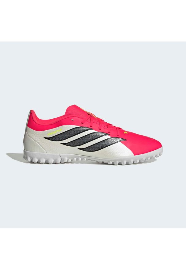 Adidas - Buty piłkarskie ADIDAS Predator Club Turf. Kolor: czerwony. Materiał: guma, syntetyk, materiał. Szerokość cholewki: normalna. Sport: piłka nożna